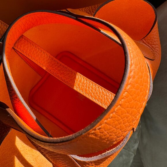 NEW 2024 Hermes Picotin Lock 18 Clemence Bull Calf Skin Orange Bag - Picture 9 of 15